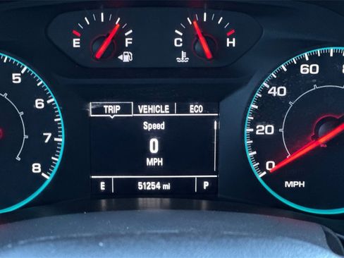 Used 2020 Chevrolet Equinox LS image 30