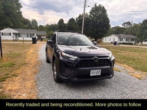 Used 2022 Toyota RAV4 XLE w/ Convenience Package AWD/4WD image 2