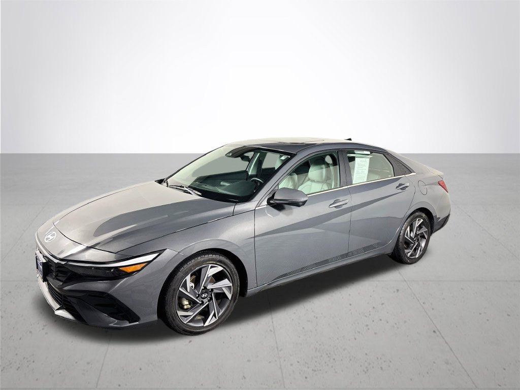 Used 2024 Hyundai Elantra Limited FWD image 2