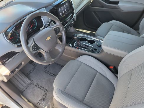 Used 2020 Chevrolet Traverse LT w/ Driver Confidence II Package image 12