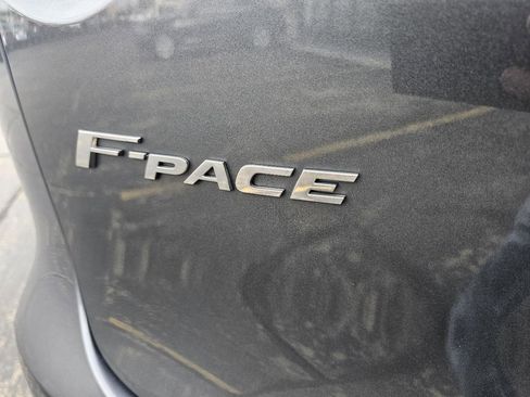 Used 2019 Jaguar F-PACE Premium image 12