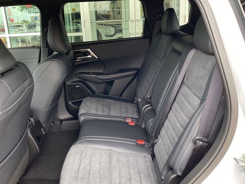 New 2026 Mitsubishi Outlander LE AWD/4WD image 15