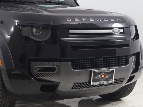 Used 2023 Land Rover Defender 110 V8 image 38