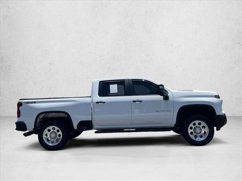Used 2025 Chevrolet Silverado 2500 Custom AWD/4WD image 4