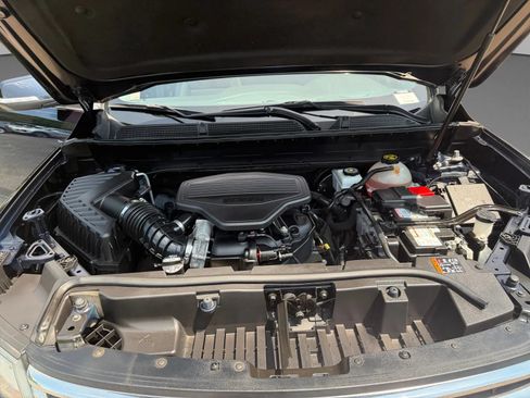Used 2021 GMC Acadia SLT w/ LPO, Floor Liner Package FWD image 35