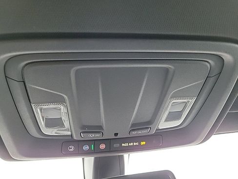 Used 2021 GMC Sierra 1500 AT4 image 16