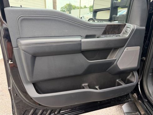 Used 2025 Ford F350 Lariat AWD/4WD image 25