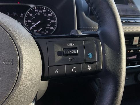 Certified 2023 Nissan Rogue SL w/ SL Premium Package FWD image 32