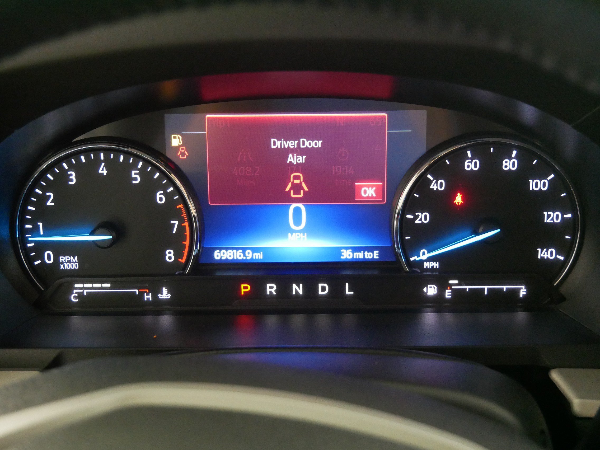 Used 2023 Ford Explorer XLT AWD/4WD image 21