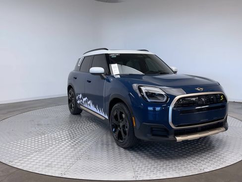 Used 2025 MINI Cooper Countryman SE AWD/4WD image 2
