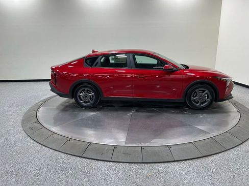 New 2025 Kia K4 LXS image 4