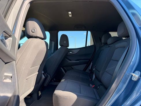 Used 2025 Chevrolet Equinox LT w/ Safety and Technology Package image 28