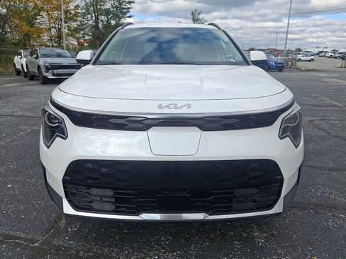 New 2025 Kia Niro Wind w/ Wind Preserve Package image 3