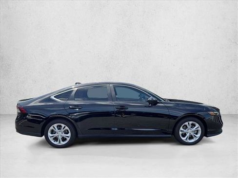 Certified 2025 Honda Accord LX image 4