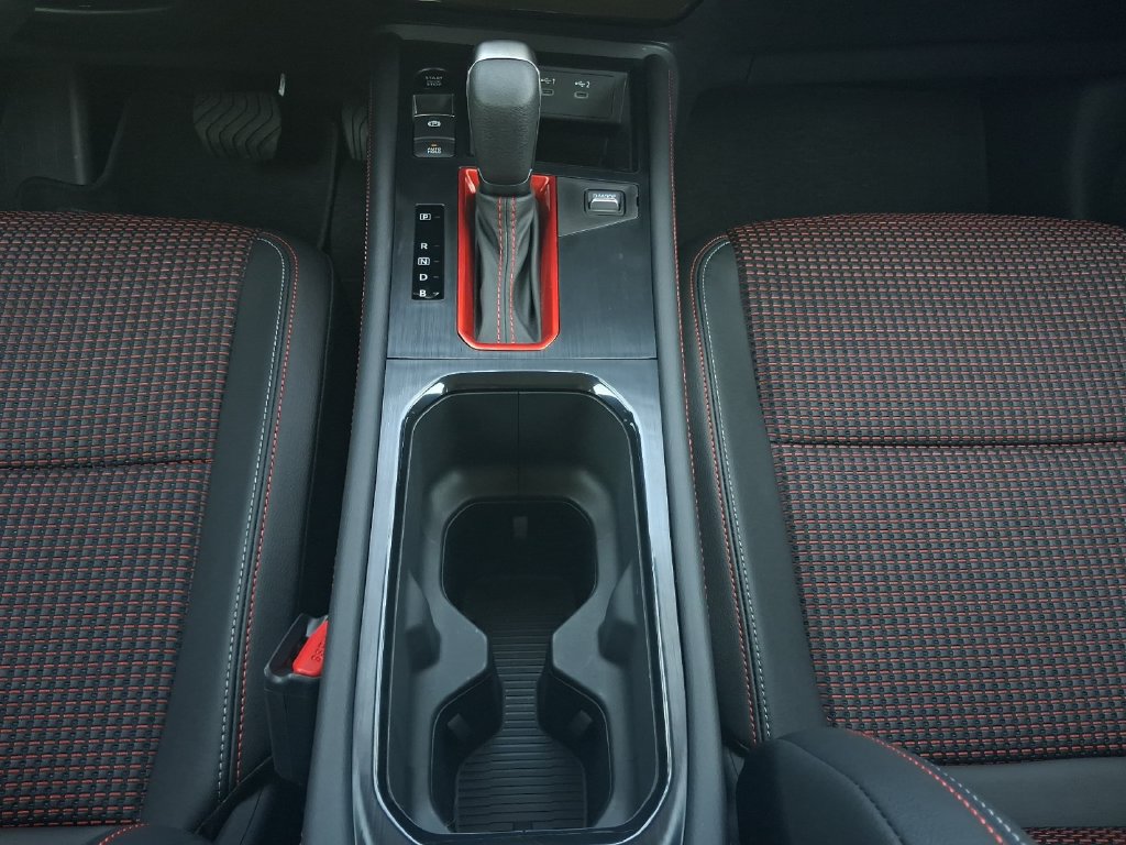 New 2027 Nissan Kicks SR w/ Cold Weather Package FWD image 12