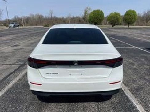 Used 2024 Honda Accord EX image 3