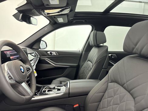 New 2026 BMW X5 xDrive40i w/ M Sport Package AWD/4WD image 24