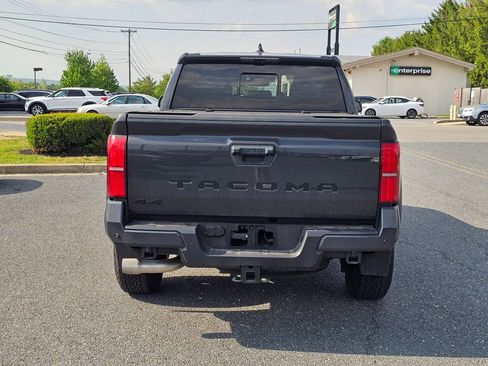 Used 2024 Toyota Tacoma TRD Off-Road w/ TRD Off Road Premium Package AWD/4WD image 14