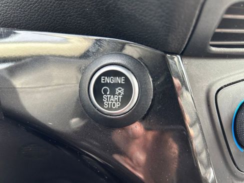 Used 2017 Ford Escape Titanium image 16