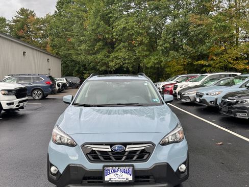 Used 2023 Subaru Crosstrek 2.0i Premium AWD/4WD image 2