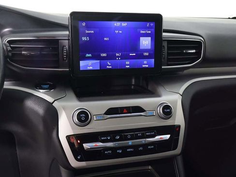 Used 2022 Ford Explorer XLT w/ Equipment Group 202A image 45