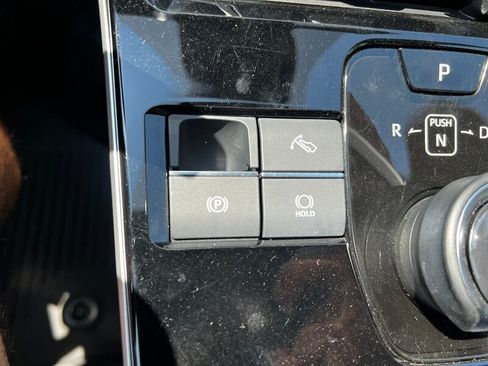 Used 2023 Subaru Solterra AWD image 31