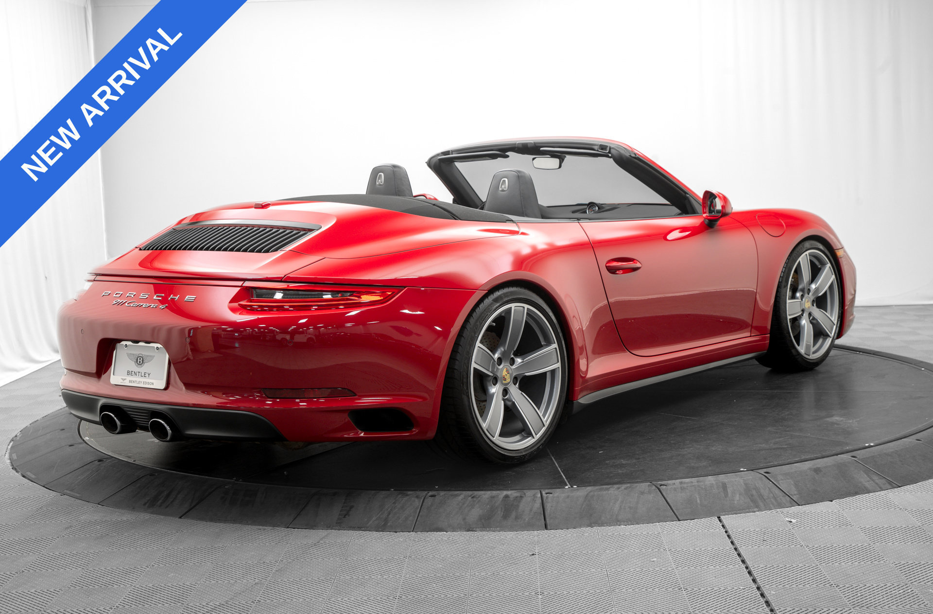 Used 2017 Porsche 911 Carrera 4 AWD/4WD image 7