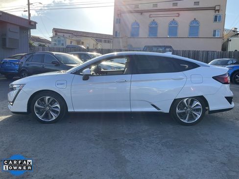 Used 2019 Honda Clarity Plug-In Hybrid image 5