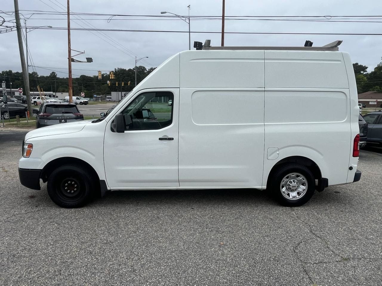 Used 2018 Nissan NV 2500 SV RWD image 12