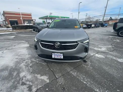 Used 2023 Buick Envision Essence image 3