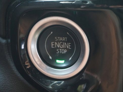 Used 2022 Chevrolet Silverado 1500 LTZ image 34