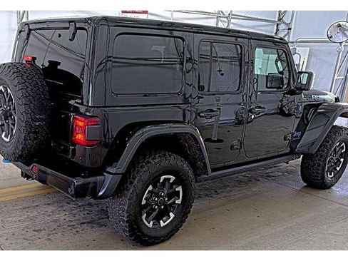 Used 2024 Jeep Wrangler Unlimited Rubicon 4xe AWD/4WD image 3