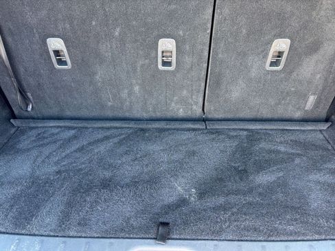 Used 2025 Nissan Pathfinder SV image 31