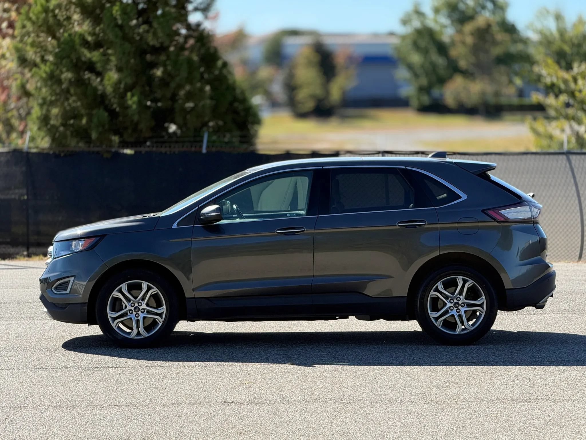 Used 2015 Ford Edge Titanium w/ Equipment Group 301A AWD/4WD image 8