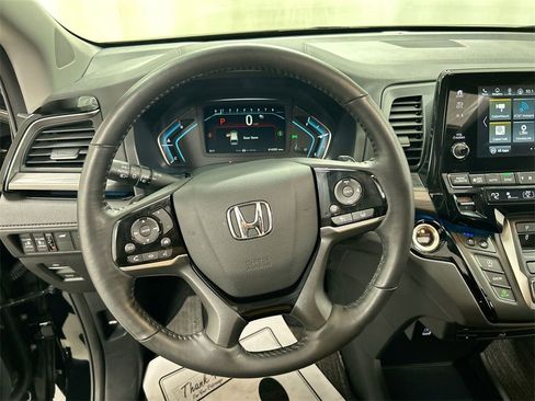 Used 2024 Honda Odyssey Elite image 4