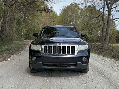 Used 2013 Jeep Grand Cherokee Laredo w/ Laredo E Group RWD image 9