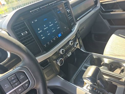 Used 2023 Ford F150 Lightning XLT image 11