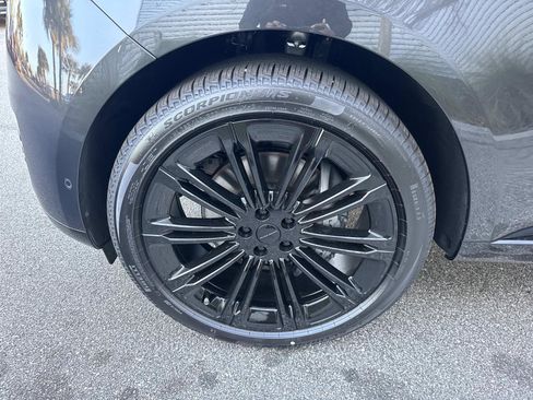 New 2026 Land Rover Range Rover SE image 10