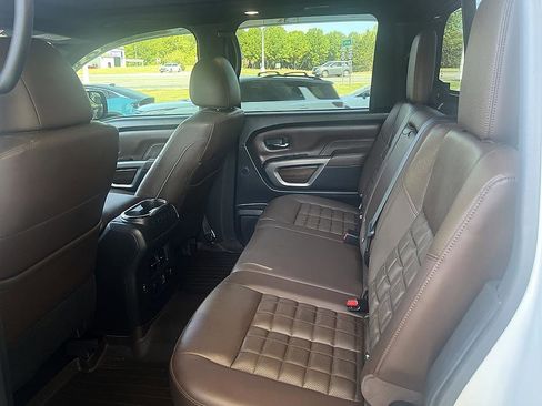Used 2024 Nissan Titan Platinum Reserve w/ Moonroof Package AWD/4WD image 19