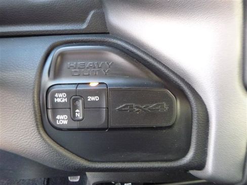 Used 2024 RAM 3500 Big Horn image 16