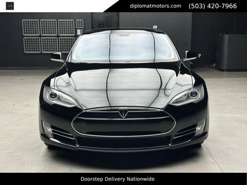 Used 2012 Tesla Model S Signature Performance image 10