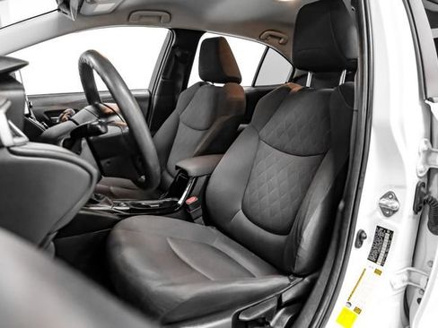 Used 2021 Toyota Corolla LE image 35