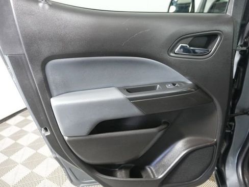 Used 2019 Chevrolet Colorado Z71 RWD image 26
