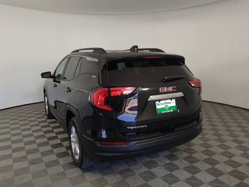 Used 2021 GMC Terrain SLE w/ Driver Convenience Package FWD image 5