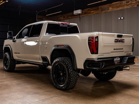 Used 2026 GMC Sierra 2500 AT4X AWD/4WD image 5
