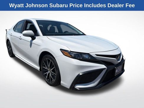 Used 2023 Toyota Camry SE FWD image 10