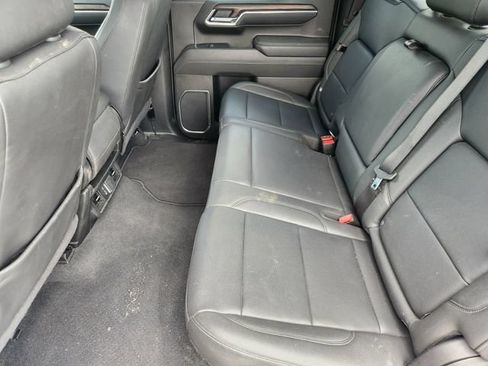 Used 2025 GMC Sierra 1500 SLT RWD image 29