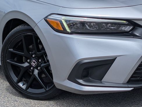 Used 2024 Honda Civic Sport image 9
