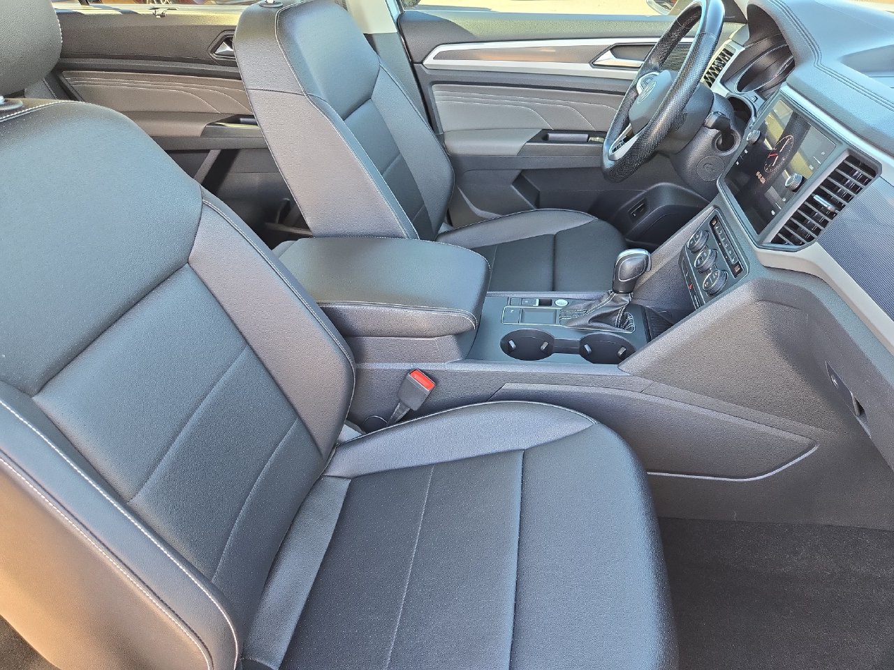Used 2021 Volkswagen Atlas SE w/ Panoramic Sunroof Package FWD image 10