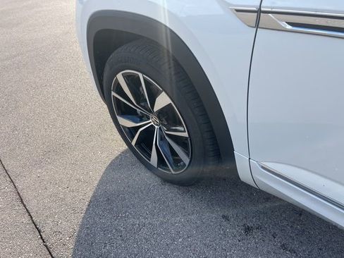 New 2026 Volkswagen Atlas Cross Sport SEL Premium R-Line image 5